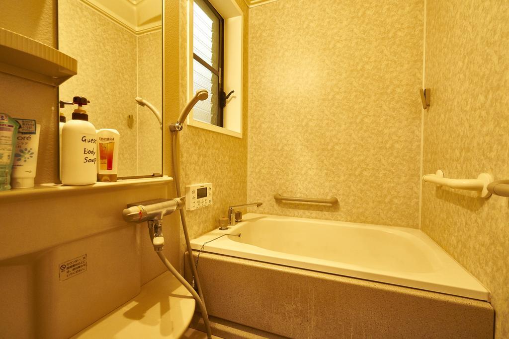 Guesthouse Nijo Fukuro-Tei Kyoto Buitenkant foto